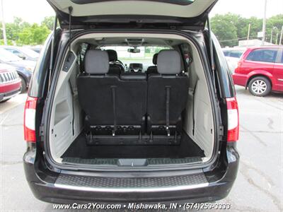 2013 Chrysler Town & Country Touring-L   - Photo 16 - Mishawaka, IN 46545