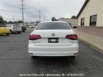 2018 Volkswagen Jetta 1.4T SE   - Photo 6 - Mishawaka, IN 46545