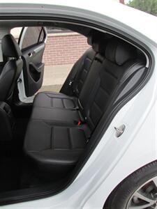 2018 Volkswagen Jetta 1.4T SE   - Photo 13 - Mishawaka, IN 46545