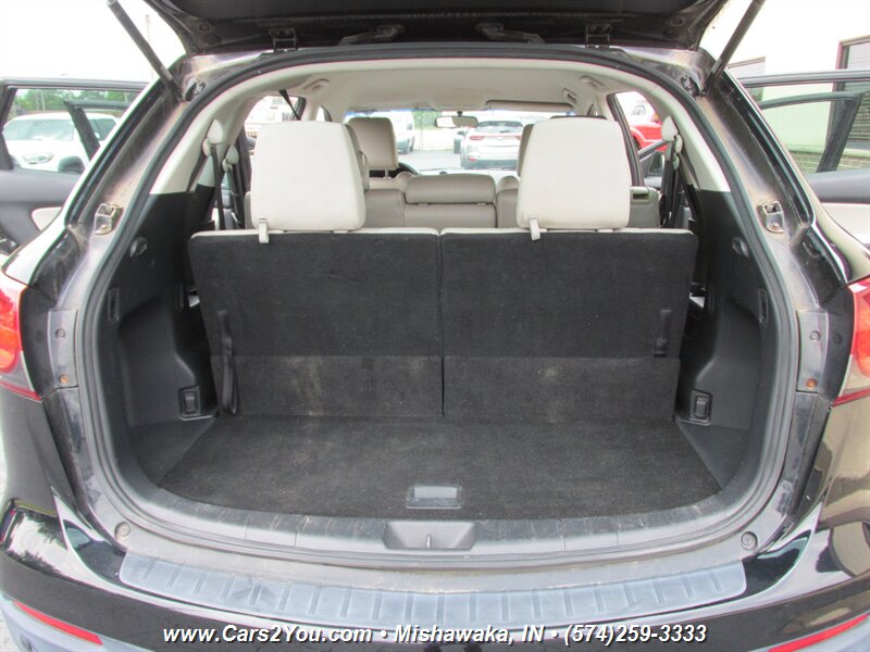 2013 Mazda CX-9 Touring AWD - Photo 16 - Mishawaka, IN 46545