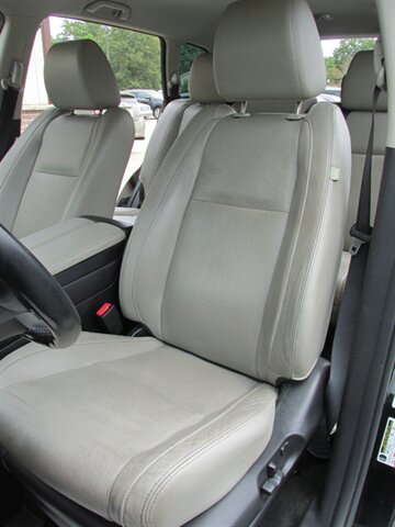 2013 Mazda CX-9 Touring AWD - Photo 10 - Mishawaka, IN 46545