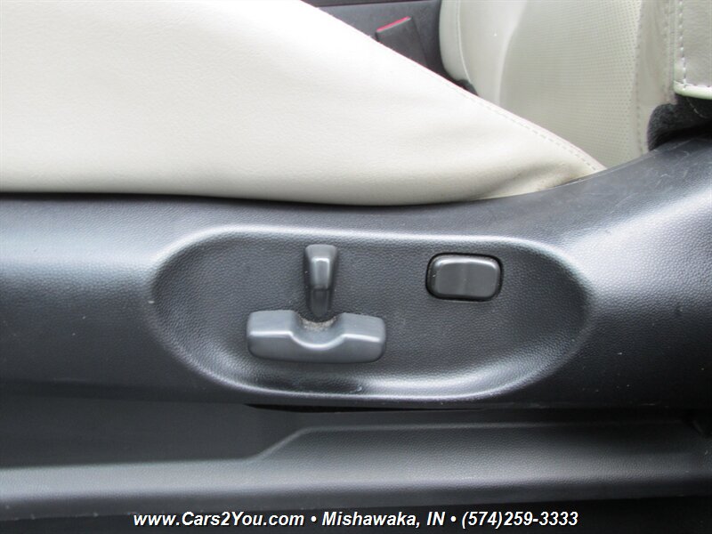 2013 Mazda CX-9 Touring AWD - Photo 11 - Mishawaka, IN 46545