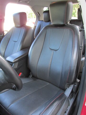 2012 Chevrolet Equinox LTZ - Photo 11 - Mishawaka, IN 46545