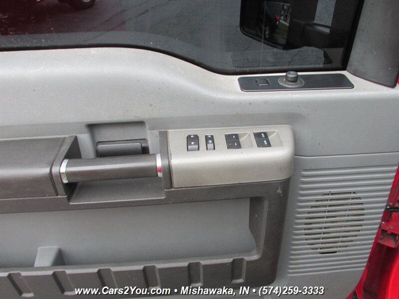 2015 Ford F-250 Super Duty XLT 4x4 - Photo 12 - Mishawaka, IN 46545