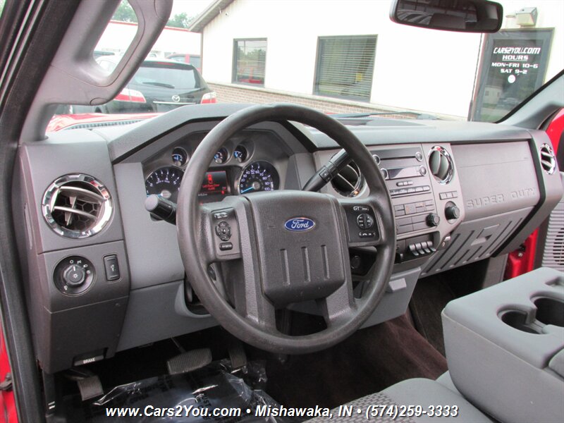 2015 Ford F-250 Super Duty XLT 4x4 - Photo 13 - Mishawaka, IN 46545