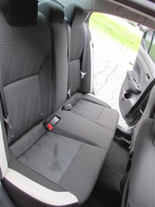 2021 Nissan Versa SV   - Photo 16 - Mishawaka, IN 46545