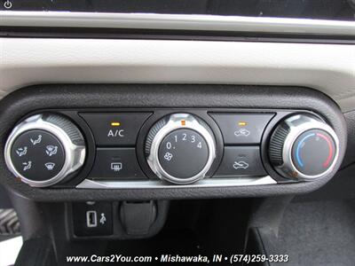 2021 Nissan Versa SV   - Photo 29 - Mishawaka, IN 46545