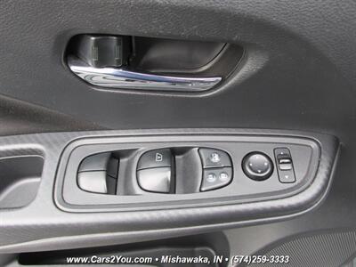 2021 Nissan Versa SV   - Photo 9 - Mishawaka, IN 46545