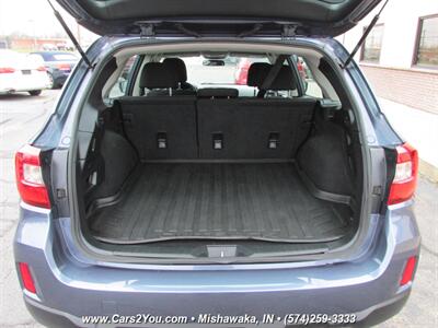 2017 Subaru Outback 2.5i AWD   - Photo 12 - Mishawaka, IN 46545