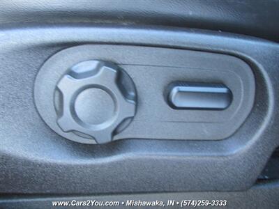 2014 Ford Explorer XLT 4x4   - Photo 17 - Mishawaka, IN 46545