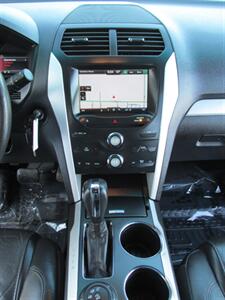 2014 Ford Explorer XLT 4x4   - Photo 23 - Mishawaka, IN 46545