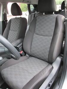 2017 Nissan Rogue Sport SV 4x4 - Photo 12 - Mishawaka, IN 46545