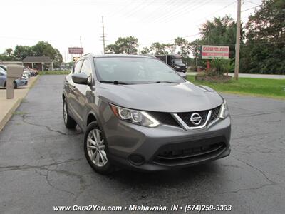 2017 Nissan Rogue Sport SV 4x4 - Photo 8 - Mishawaka, IN 46545