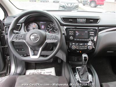 2017 Nissan Rogue Sport SV 4x4 - Photo 20 - Mishawaka, IN 46545