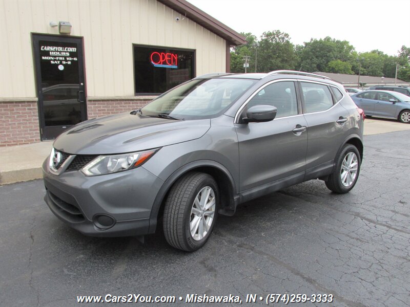 2017 Nissan Rogue Sport SV 4x4 - Photo 4 - Mishawaka, IN 46545