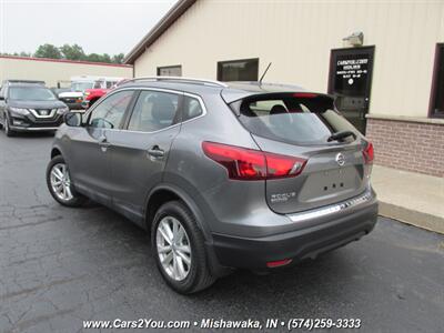 2017 Nissan Rogue Sport SV 4x4 - Photo 5 - Mishawaka, IN 46545