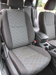 2017 Nissan Rogue Sport SV 4x4 - Photo 18 - Mishawaka, IN 46545