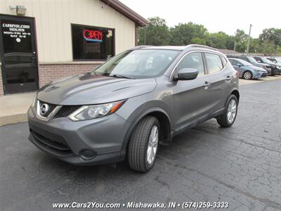 2017 Nissan Rogue Sport SV 4x4 - Photo 3 - Mishawaka, IN 46545