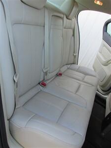 2014 Lincoln MKS AWD   - Photo 16 - Mishawaka, IN 46545