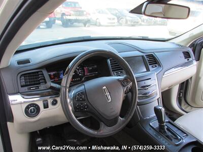 2014 Lincoln MKS AWD   - Photo 10 - Mishawaka, IN 46545