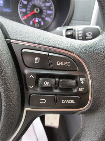2017 Kia Optima LX - Photo 23 - Mishawaka, IN 46545