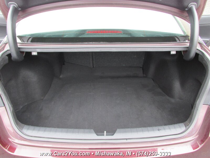 2017 Kia Optima LX - Photo 15 - Mishawaka, IN 46545