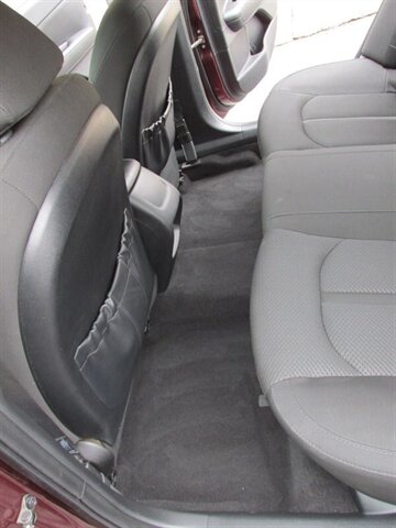 2017 Kia Optima LX - Photo 13 - Mishawaka, IN 46545