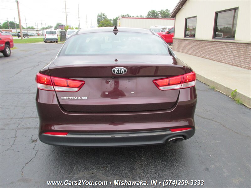 2017 Kia Optima LX - Photo 6 - Mishawaka, IN 46545
