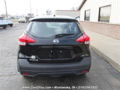 2020 Nissan Kicks S   - Photo 6 - Mishawaka, IN 46545