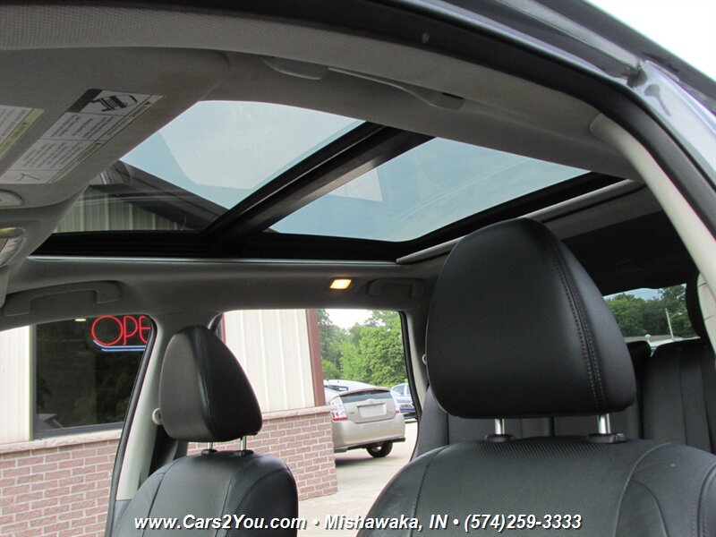 2015 Nissan Rogue SL 4x4 - Photo 10 - Mishawaka, IN 46545
