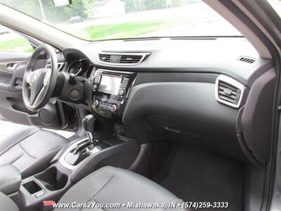 2015 Nissan Rogue SL 4x4 - Photo 21 - Mishawaka, IN 46545