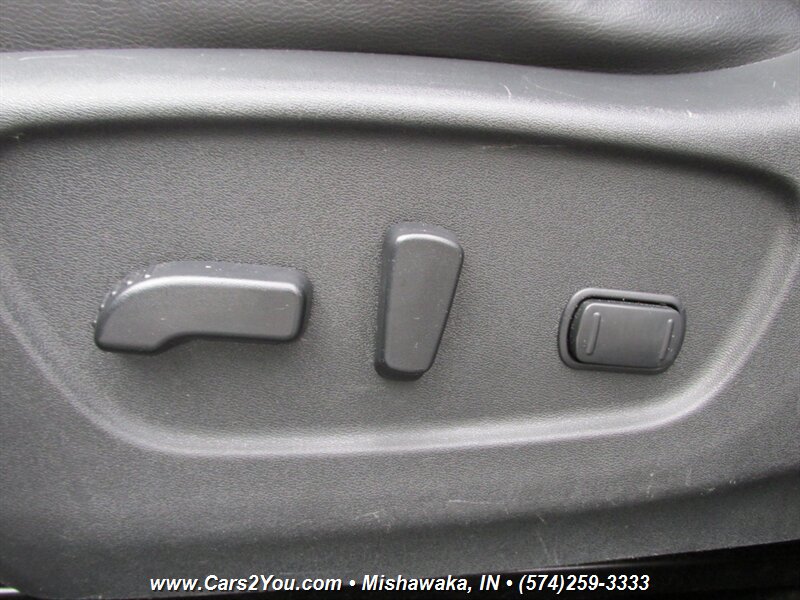 2015 Nissan Rogue SL 4x4 - Photo 14 - Mishawaka, IN 46545