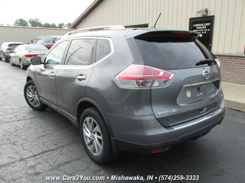 2015 Nissan Rogue SL 4x4 - Photo 4 - Mishawaka, IN 46545