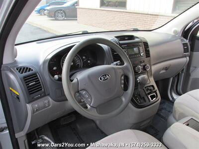 2014 Kia Sedona LX - Photo 9 - Mishawaka, IN 46545