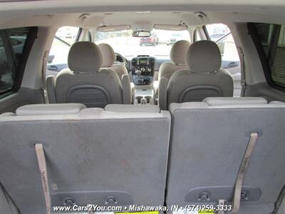 2014 Kia Sedona LX - Photo 15 - Mishawaka, IN 46545