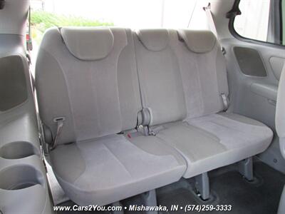 2014 Kia Sedona LX - Photo 16 - Mishawaka, IN 46545
