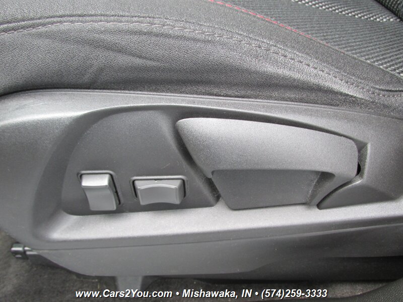 2016 Chevrolet Equinox LS photo 9