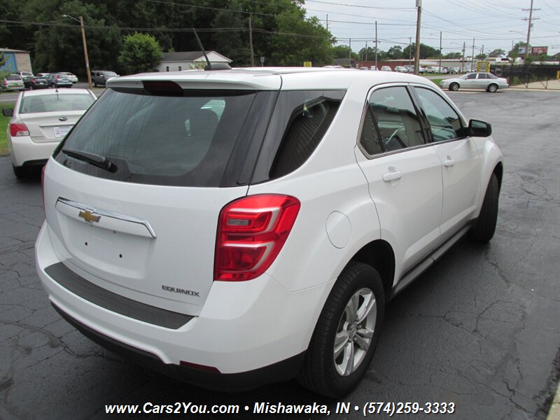 2016 Chevrolet Equinox LS photo 5