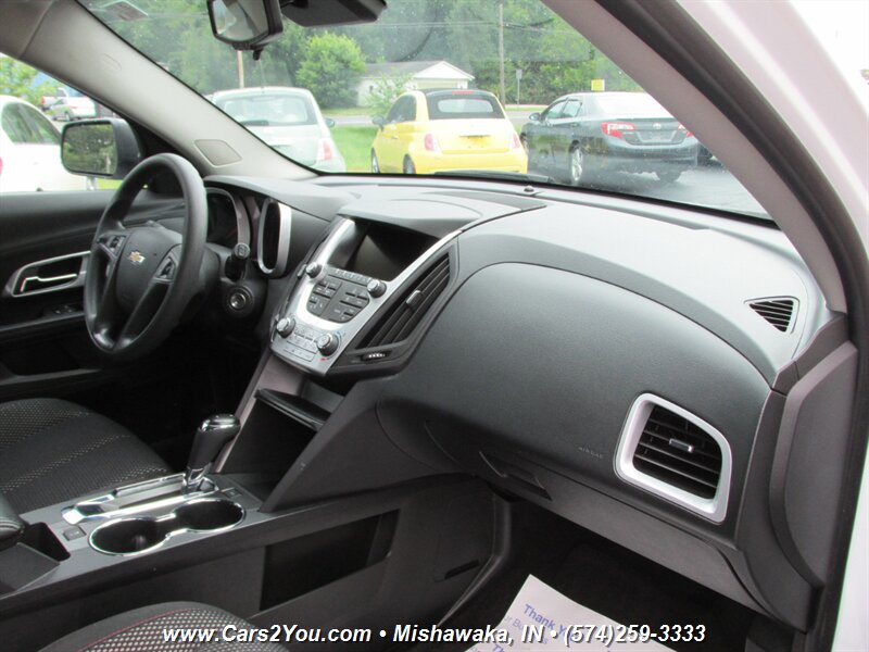 2016 Chevrolet Equinox LS photo 11