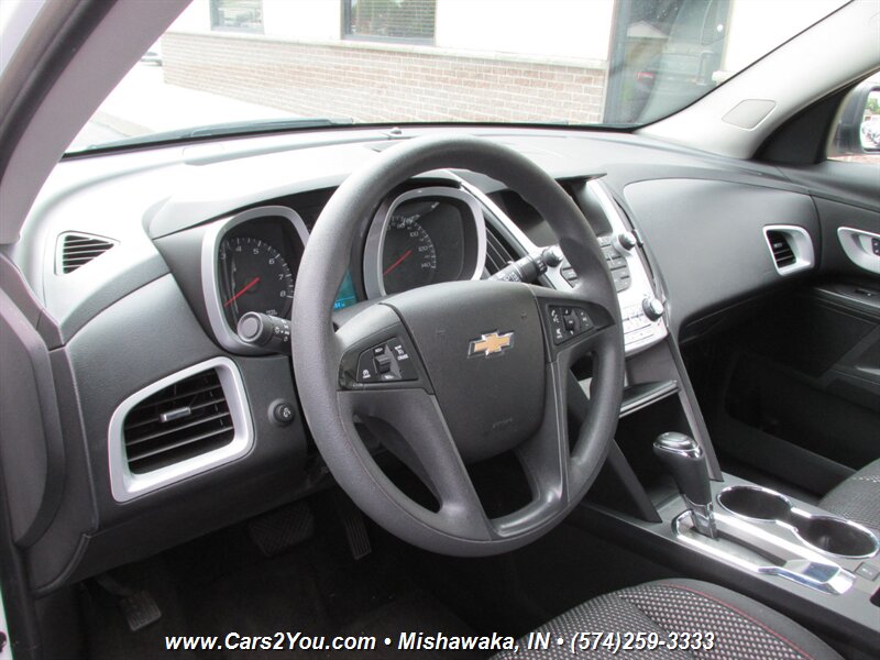 2016 Chevrolet Equinox LS photo 8