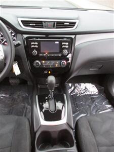 2016 Nissan Rogue 4x4 - Photo 14 - Mishawaka, IN 46545