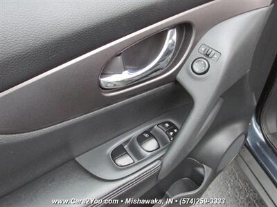 2016 Nissan Rogue 4x4 - Photo 8 - Mishawaka, IN 46545