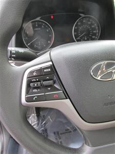 2017 Hyundai ELANTRA SE   - Photo 18 - Mishawaka, IN 46545