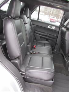 2015 Ford Explorer XLT 4x4   - Photo 17 - Mishawaka, IN 46545