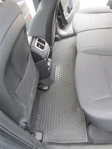 2020 Kia Sorento LX V6 AWD - Photo 12 - Mishawaka, IN 46545