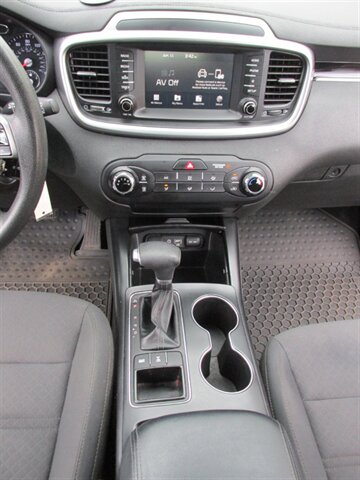 2020 Kia Sorento LX V6 AWD - Photo 27 - Mishawaka, IN 46545