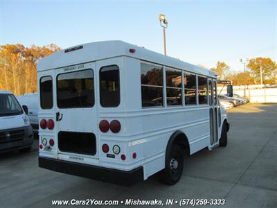 2006 Chevrolet Express SHUTTLE BUS VAN   - Photo 4 - Mishawaka, IN 46545