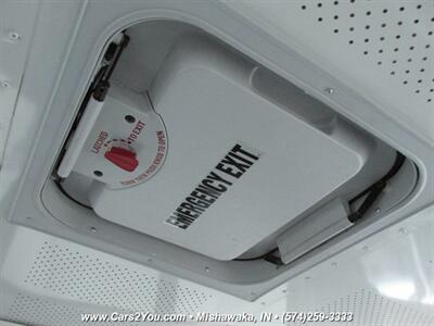 2006 Chevrolet Express SHUTTLE BUS VAN   - Photo 20 - Mishawaka, IN 46545