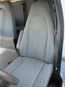 2006 Chevrolet Express SHUTTLE BUS VAN   - Photo 11 - Mishawaka, IN 46545
