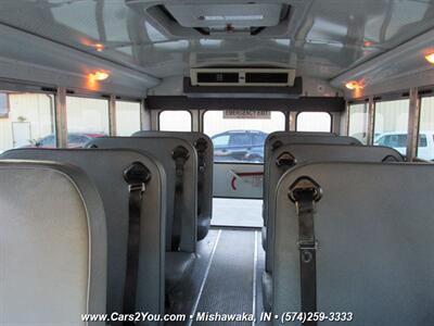 2006 Chevrolet Express SHUTTLE BUS VAN   - Photo 18 - Mishawaka, IN 46545
